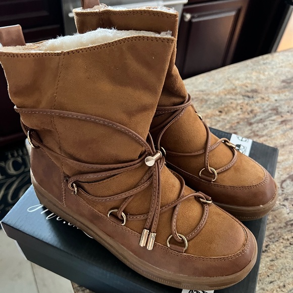 ALPINE BOOTS👢 - Picture 2 of 10